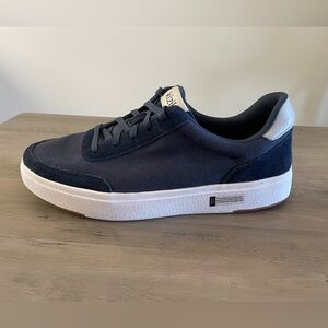 NEW! kizik Prague men’s blue sneaker size 10 WIDE single left shoe only